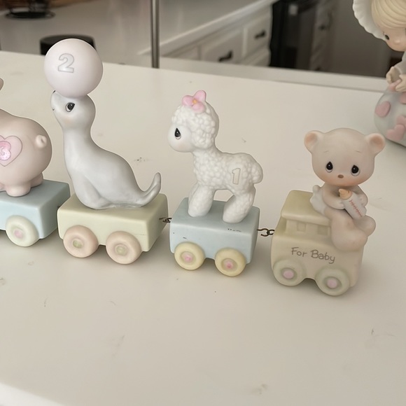 Precious Moments Train - Picture 2 of 4